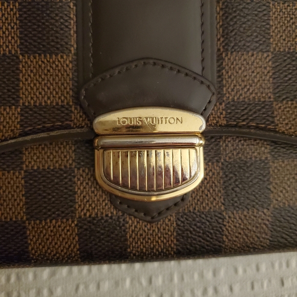 Louis Vuitton Wallet - Picture 3 of 6